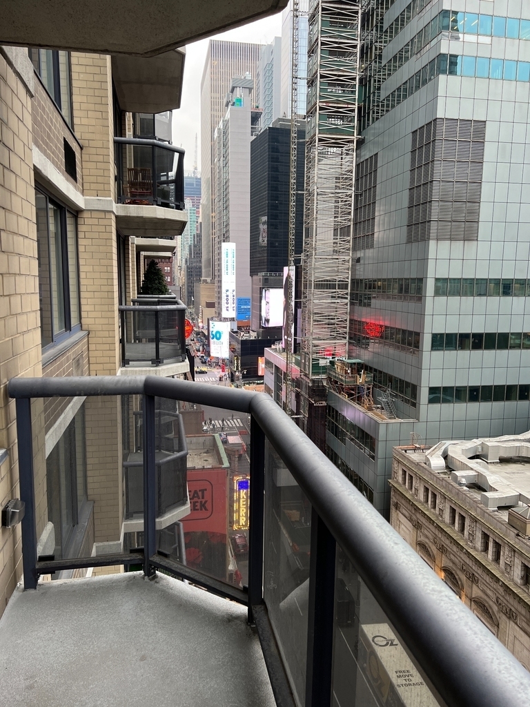 West 48th Street - Photo 3