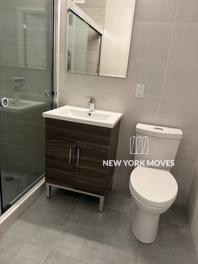 West 48th Street - Photo 10