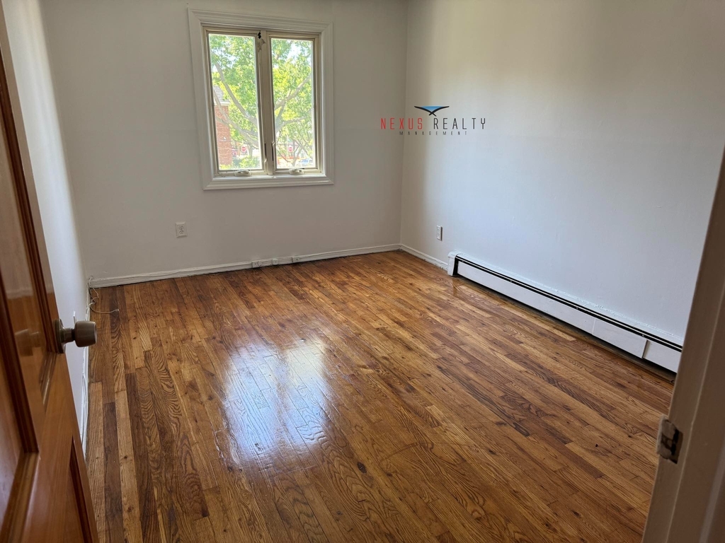 25-12 Parsons Boulevard - Photo 4