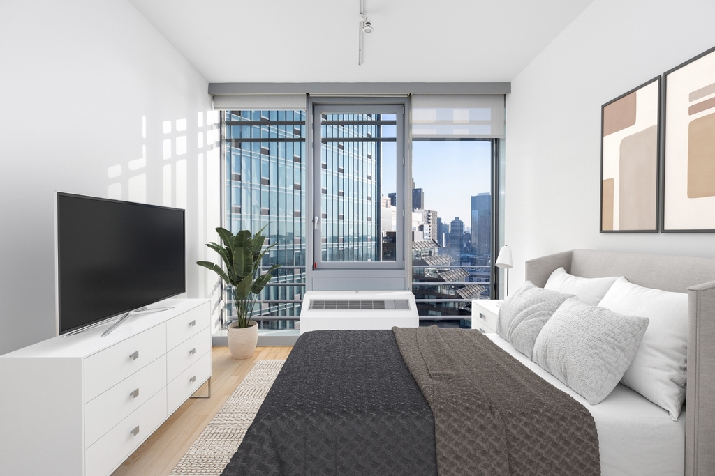 554 West 54th Street - Photo 5