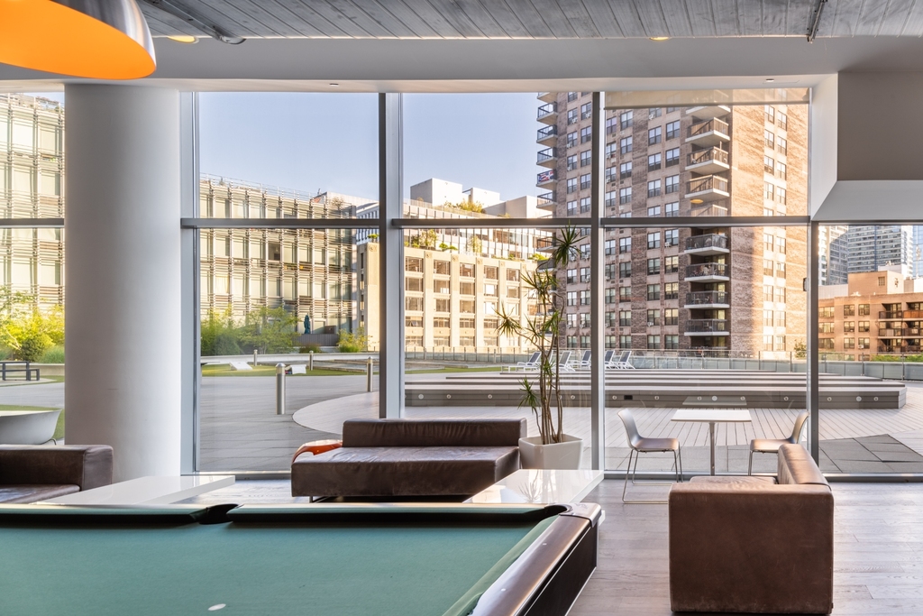 554 West 54th Street - Photo 16