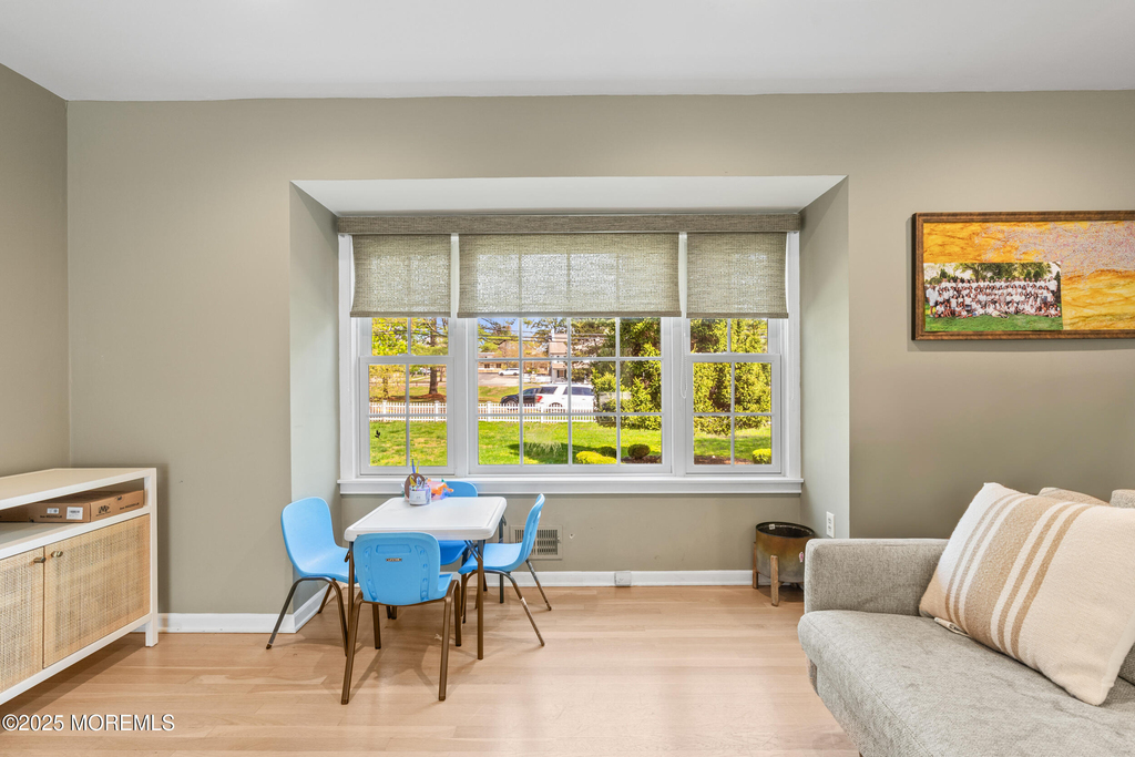 704 Deal Road - Photo 4