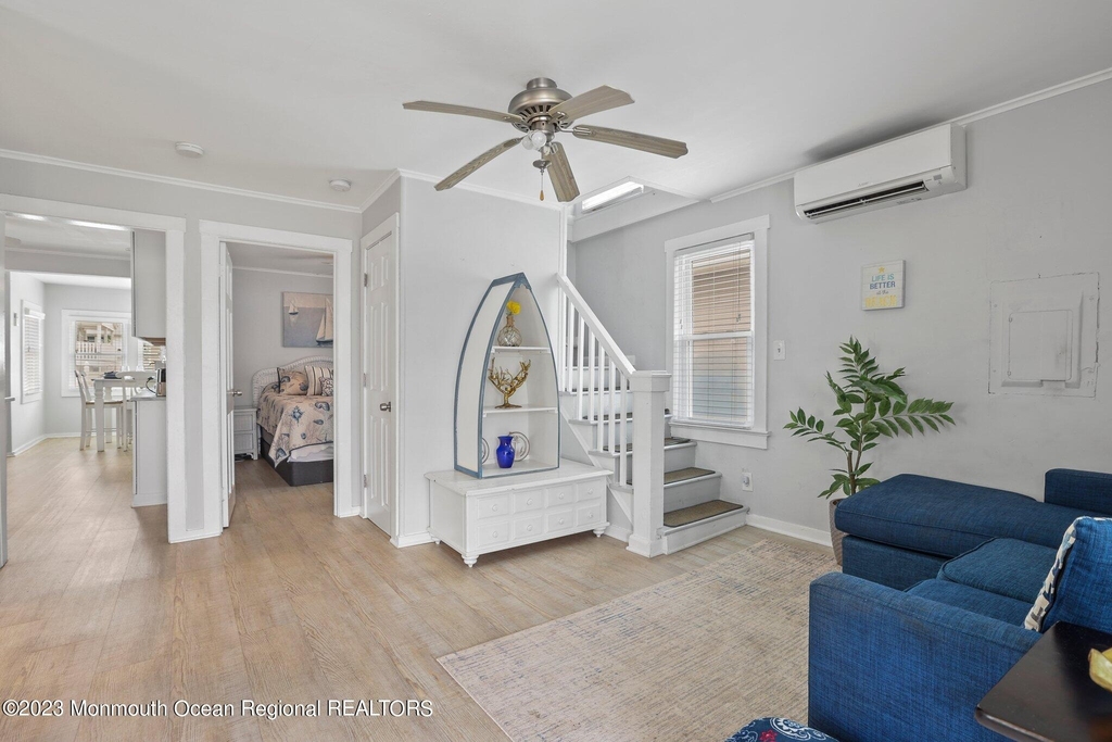 107 17th Avenue - Photo 5
