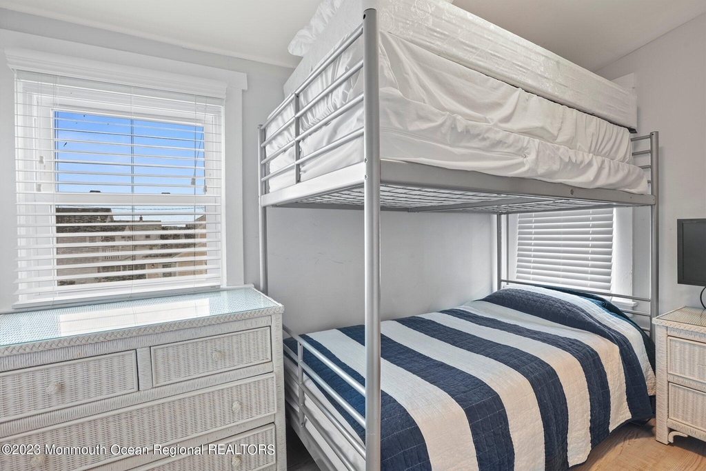 107 17th Avenue - Photo 22