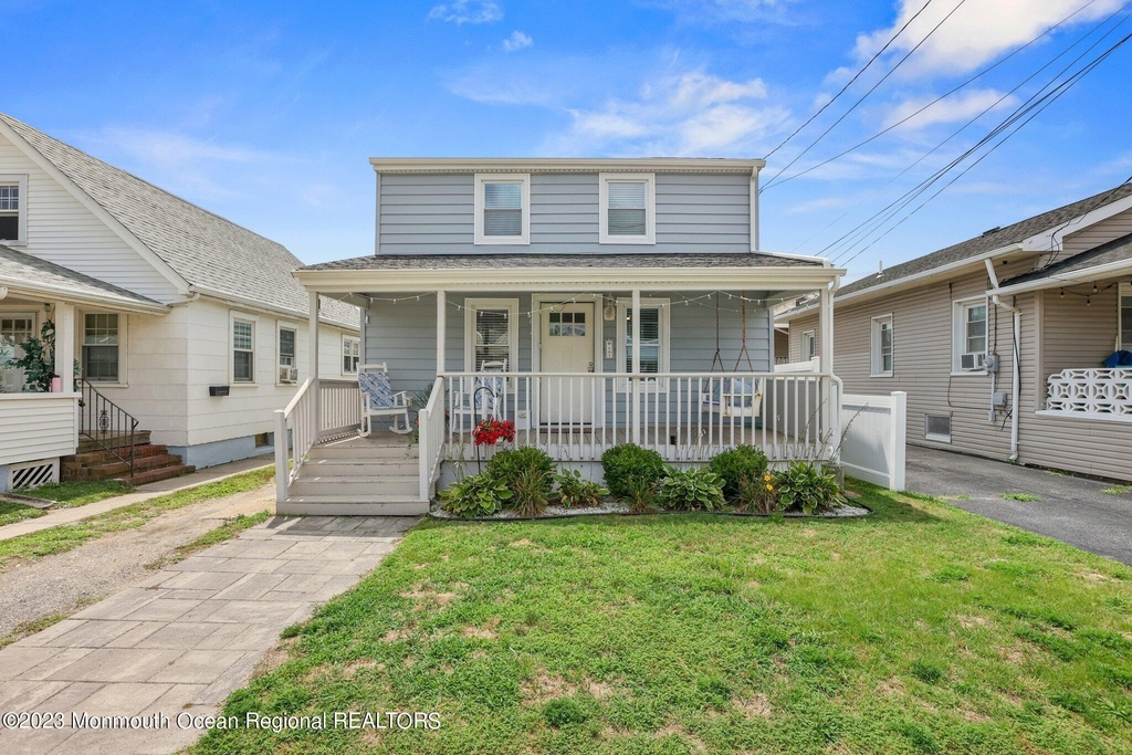 107 17th Avenue - Photo 0