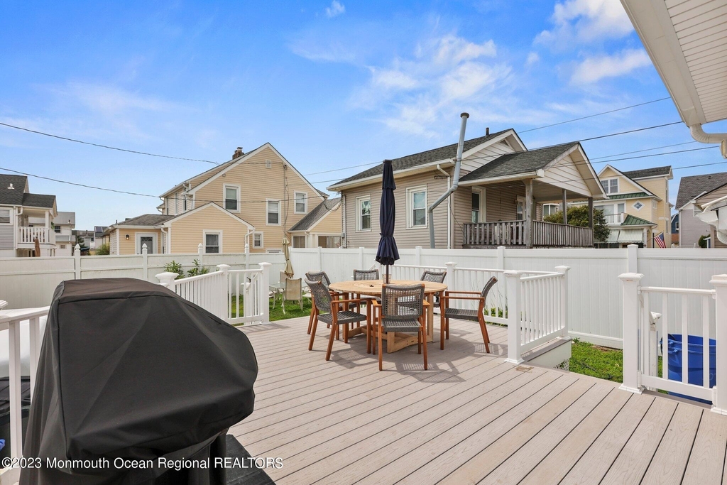107 17th Avenue - Photo 23