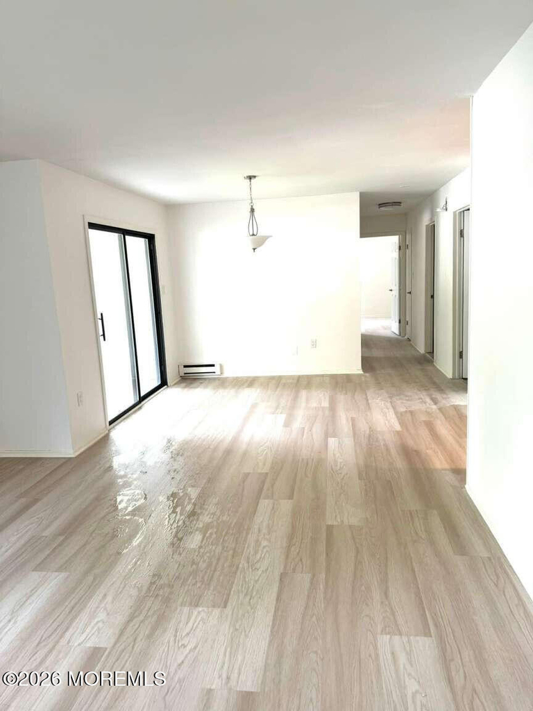 175 Amberly Drive - Photo 6