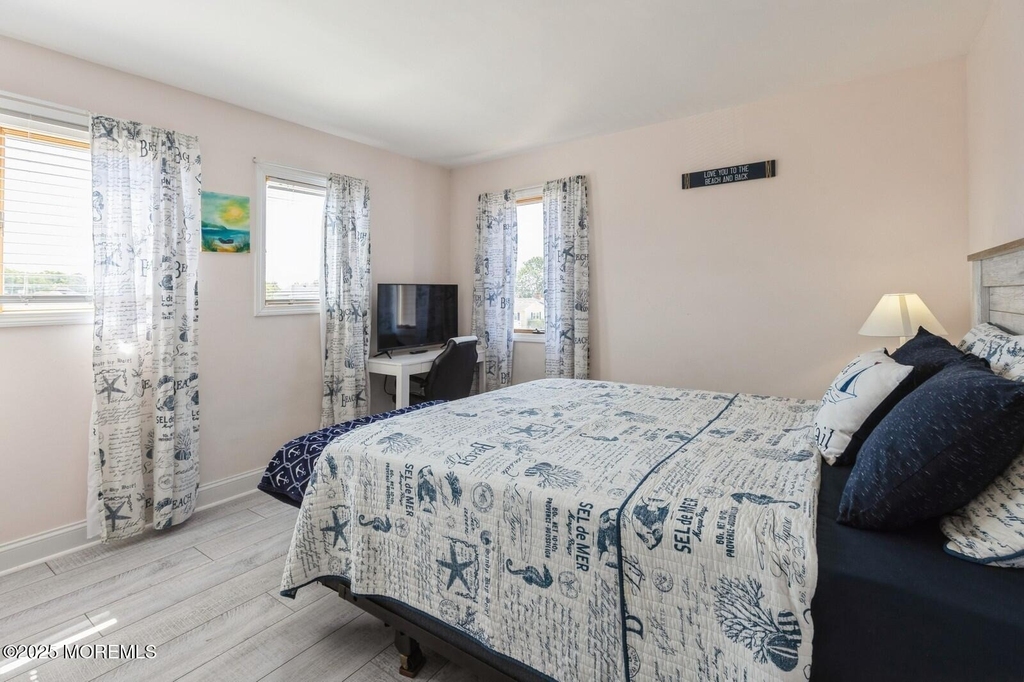 22 Longpoint Drive - Photo 11
