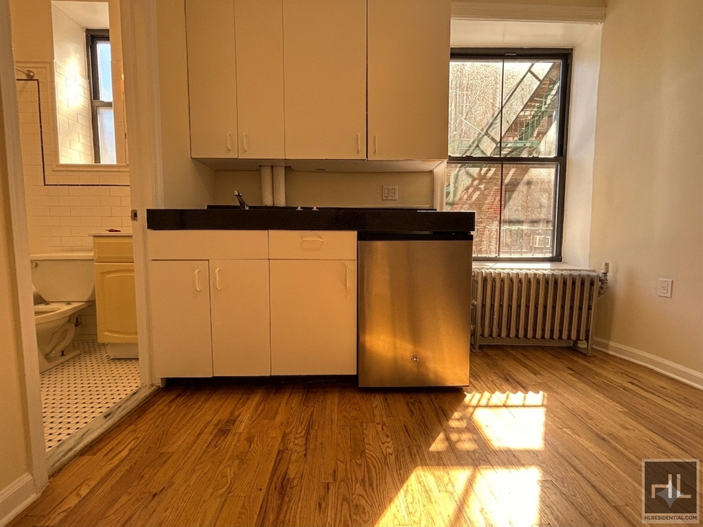 West 72 Street - Photo 1