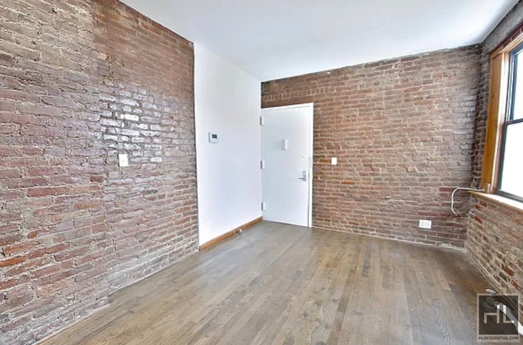 East 13th Street - Photo 3
