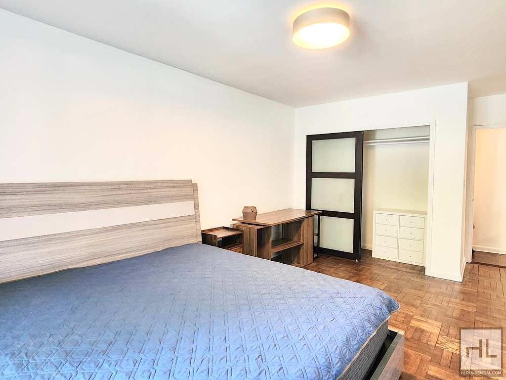 Howard Avenue - Photo 11