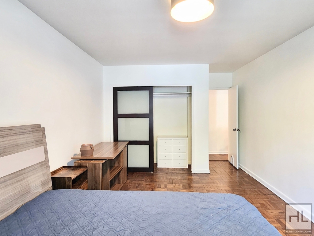 Howard Avenue - Photo 12
