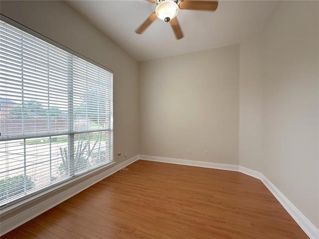 1579 Poets Way - Photo 16