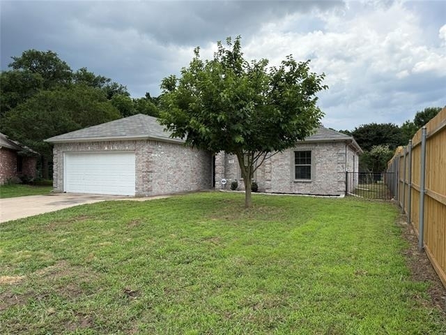 102 Paloma Circle - Photo 1