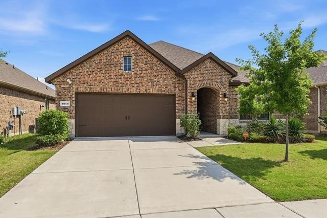 3949 Sidney Lane - Photo 0
