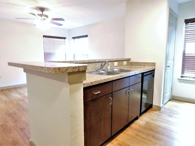 1512 N Elm Street - Photo 6