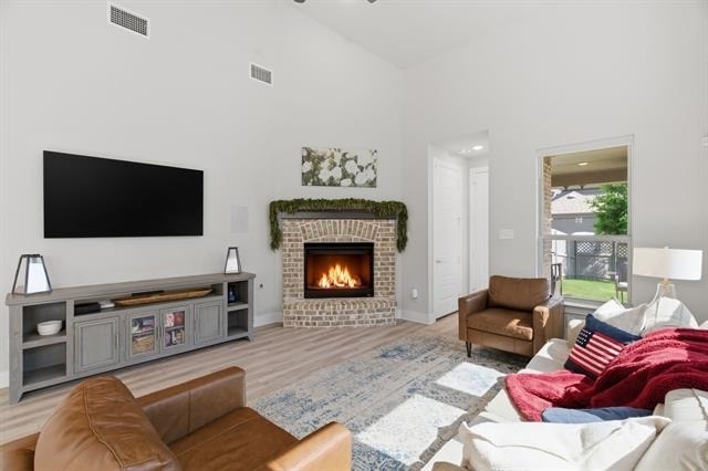 2225 Elm Place - Photo 4