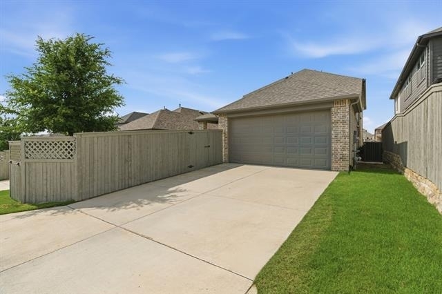 2225 Elm Place - Photo 23