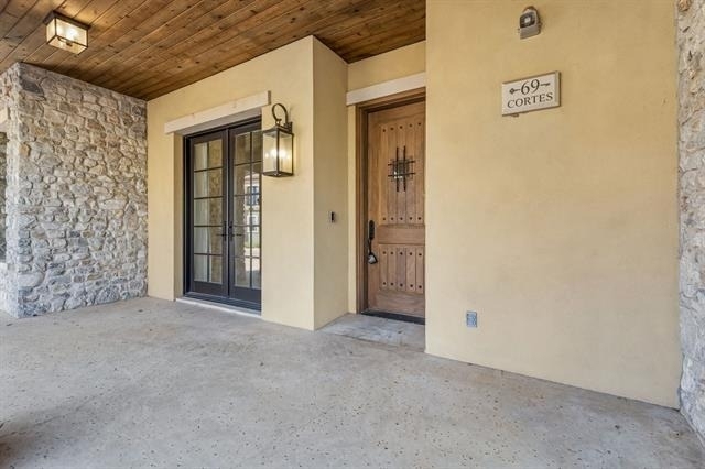 69 Cortes Drive - Photo 3
