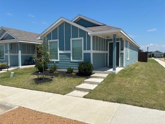 206 Sunflower Street - Photo 0
