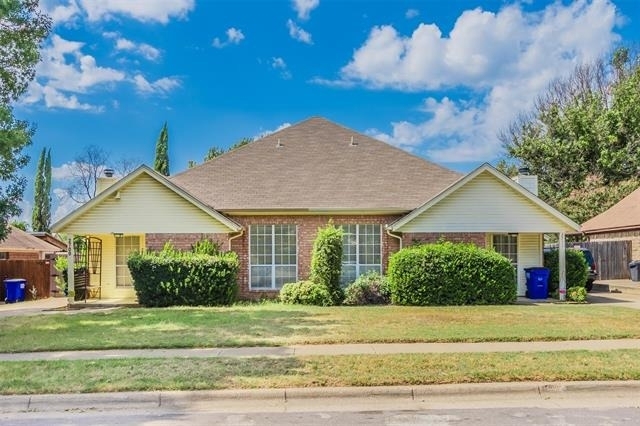 2709 Brittany Drive - Photo 3