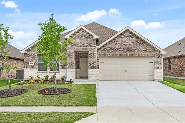 1006 Tall Grass Drive - Photo 0