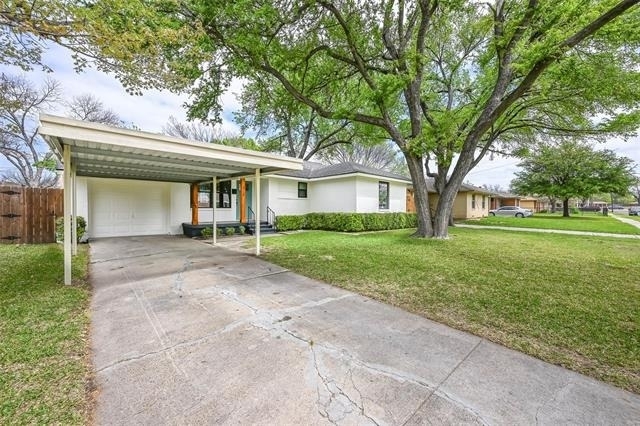 2729 Lockhart Avenue - Photo 1