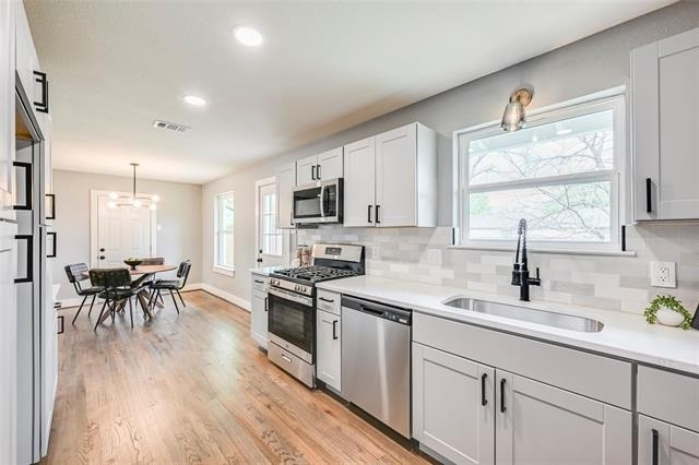 2729 Lockhart Avenue - Photo 3