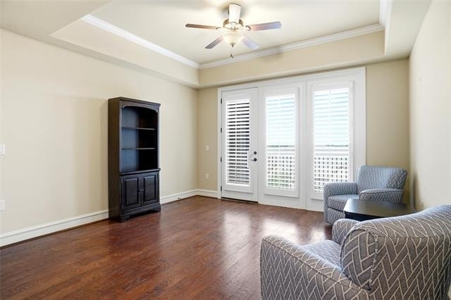 301 Watermere Drive - Photo 2