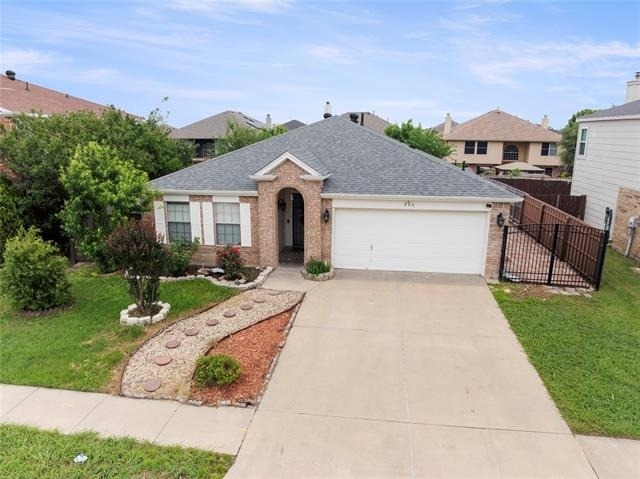206 Shady Brook Drive - Photo 2