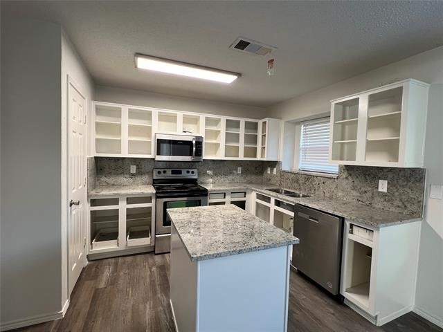 1621 Collin Drive - Photo 4