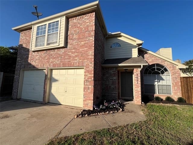 1621 Collin Drive - Photo 0