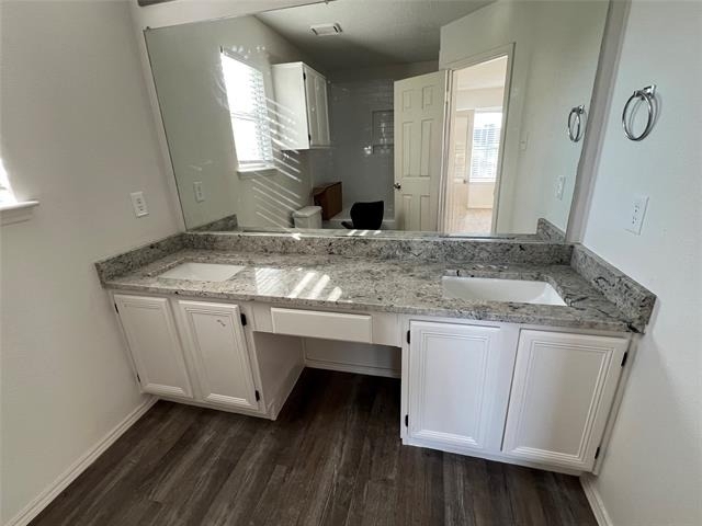 1621 Collin Drive - Photo 7