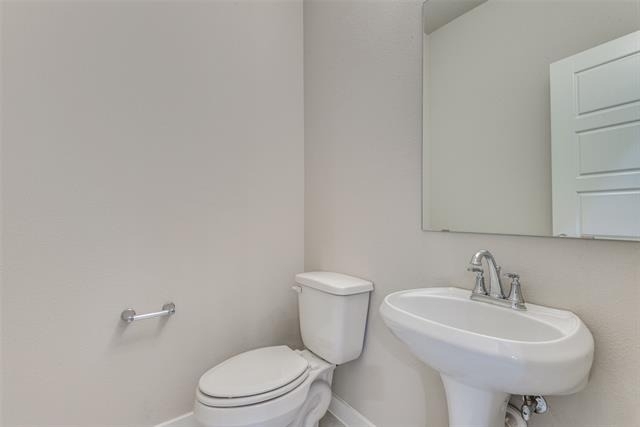 2544 Rambling Road - Photo 18