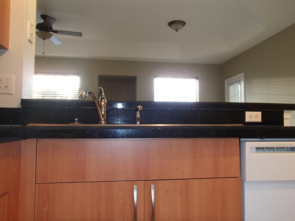 1101 Belmont Place - Photo 5