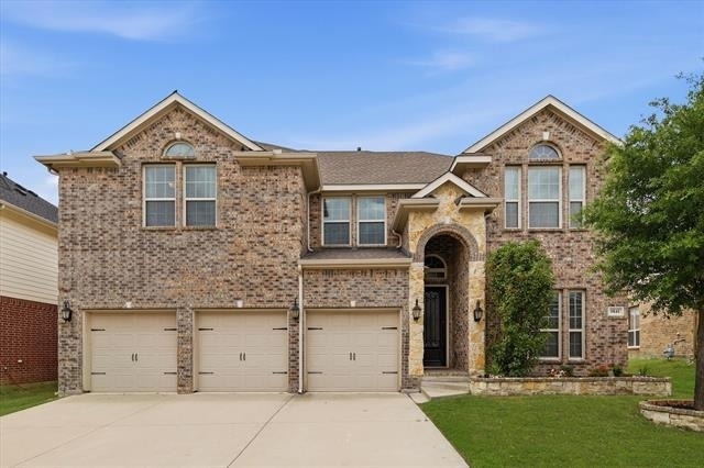 9841 White Bear Trail - Photo 0