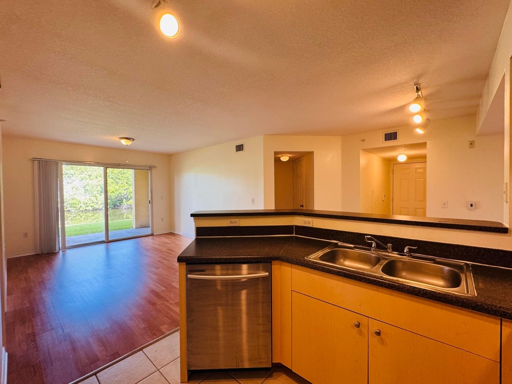4171 San Marino Boulevard - Photo 19