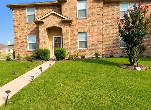 1622 Pheasant Creek Drive - Photo 0