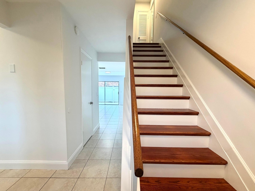 413 N Cypress Drive - Photo 9