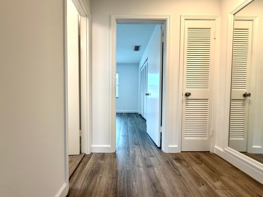 413 N Cypress Drive - Photo 18