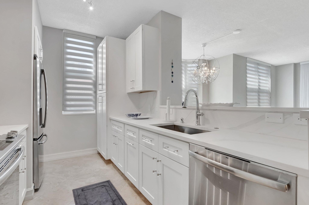 3606 S Ocean Boulevard - Photo 2