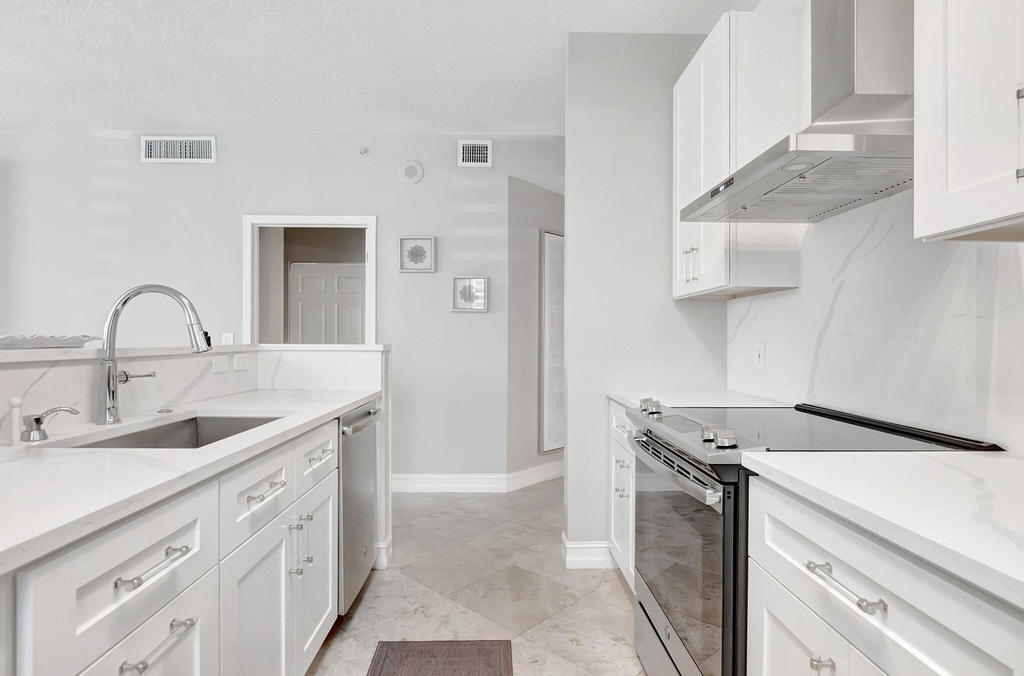 3606 S Ocean Boulevard - Photo 3