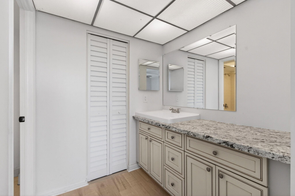 12 Royal Palm Way - Photo 26