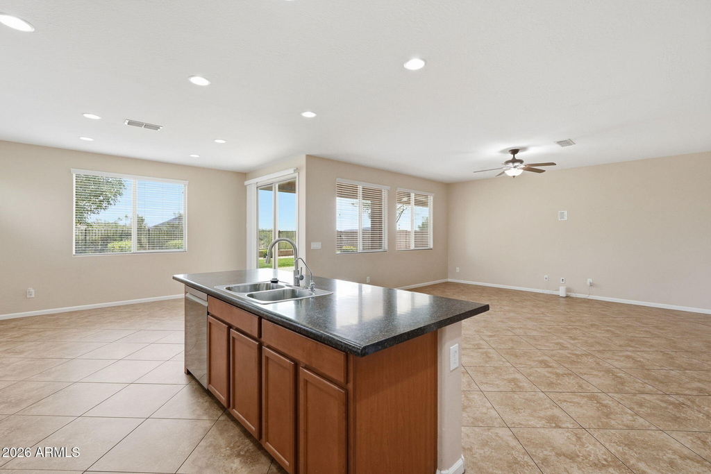27293 N 78th Lane - Photo 10