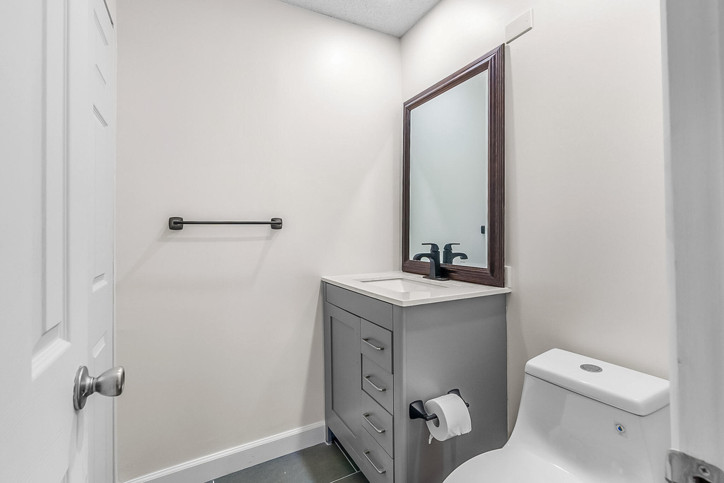 2700 S Oakland Forest Drive - Photo 24