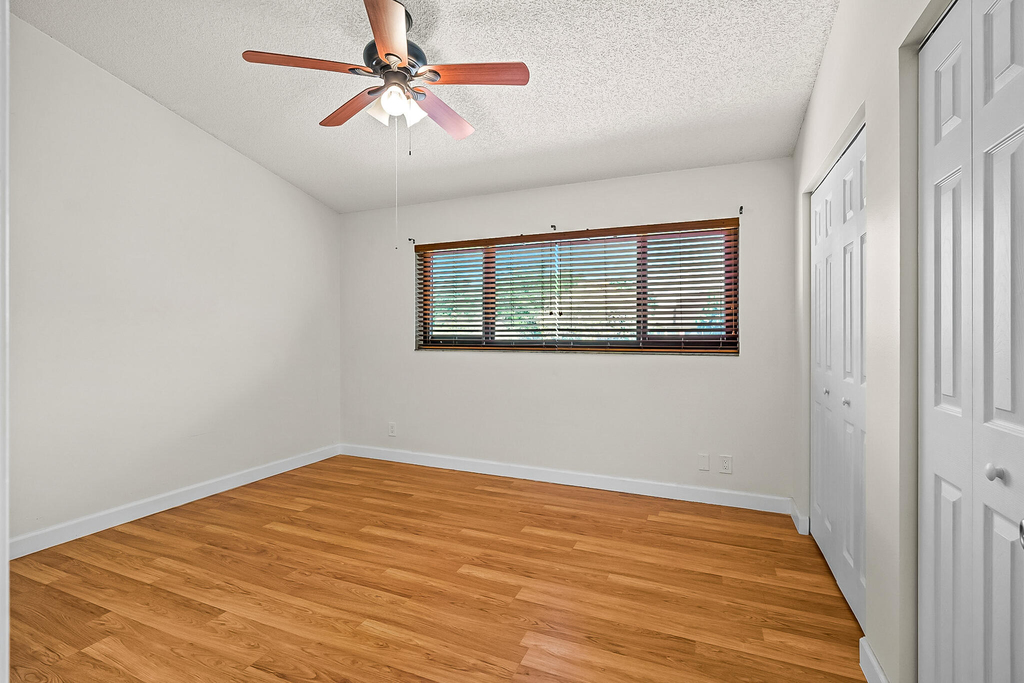 2700 S Oakland Forest Drive - Photo 23