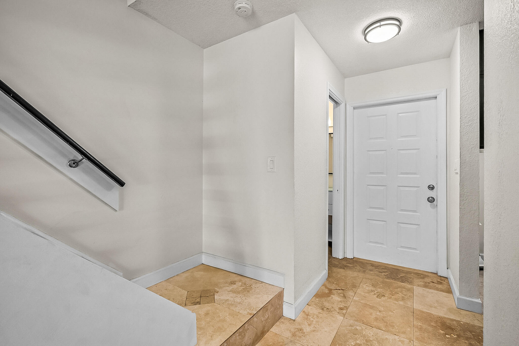 2700 S Oakland Forest Drive - Photo 8