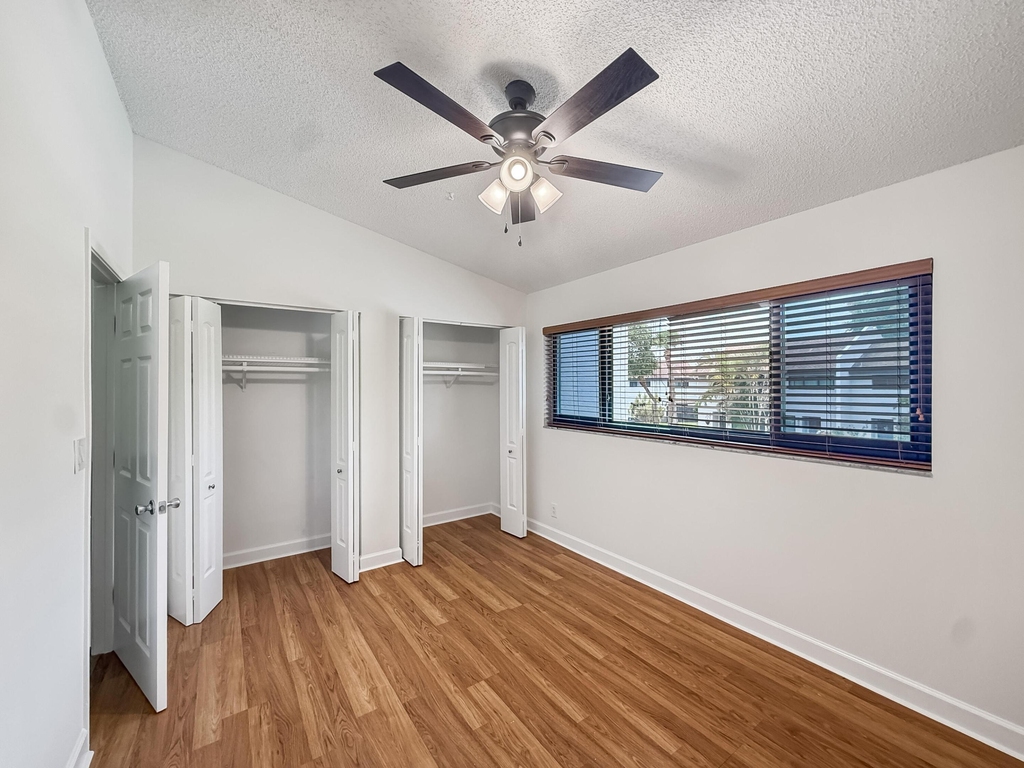 2700 S Oakland Forest Drive - Photo 29