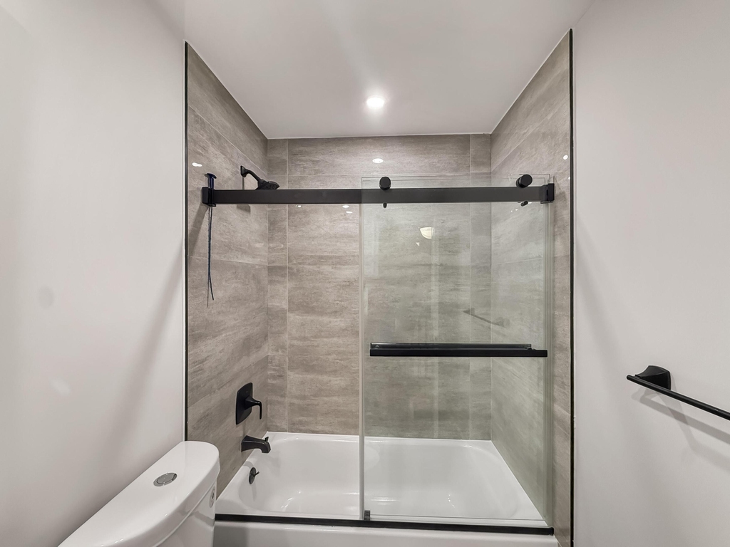 2700 S Oakland Forest Drive - Photo 16