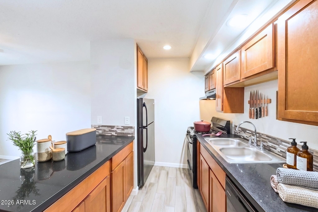 6320 N 16th Street - Photo 4